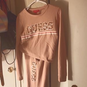 GUESS SET